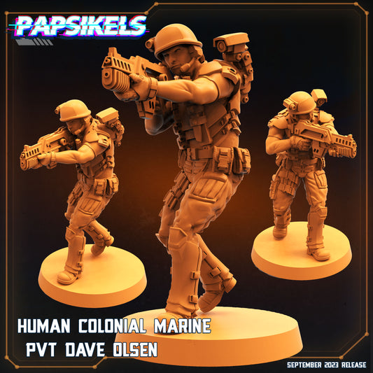 Menschlicher Kolonialmarine-PVT Dave Olsen